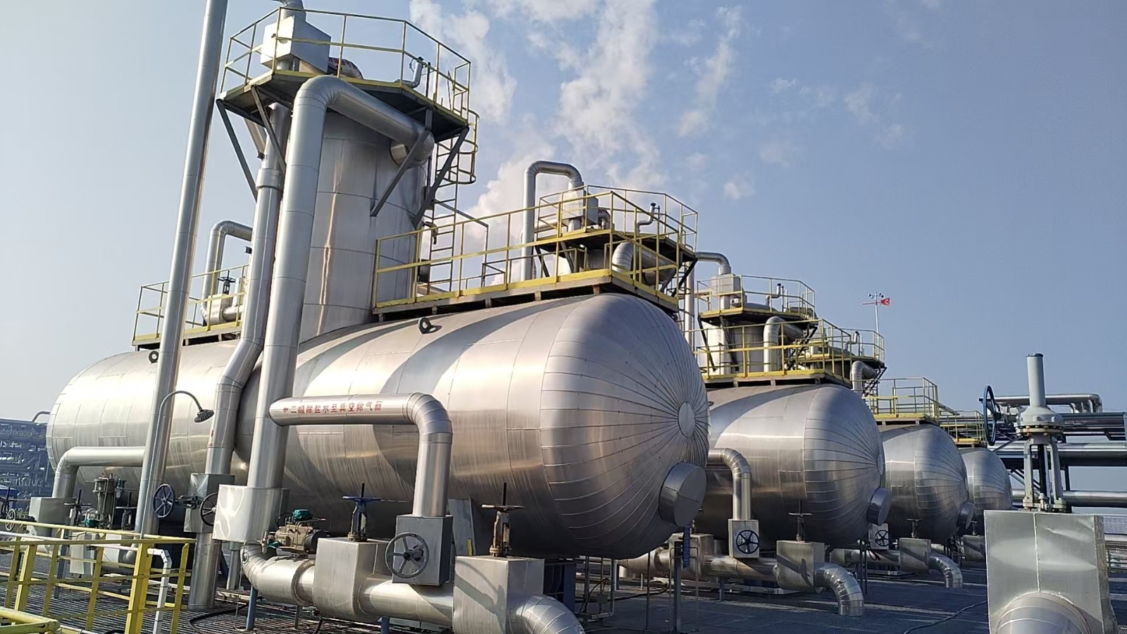 裕龍石化真空除氧器項(xiàng)目